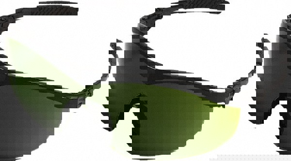 Safety Glass: Scratch-Resistant, Green Lenses